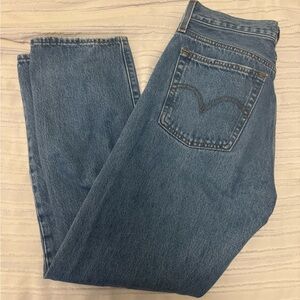 Levi’s wedgie straight jeans size 28